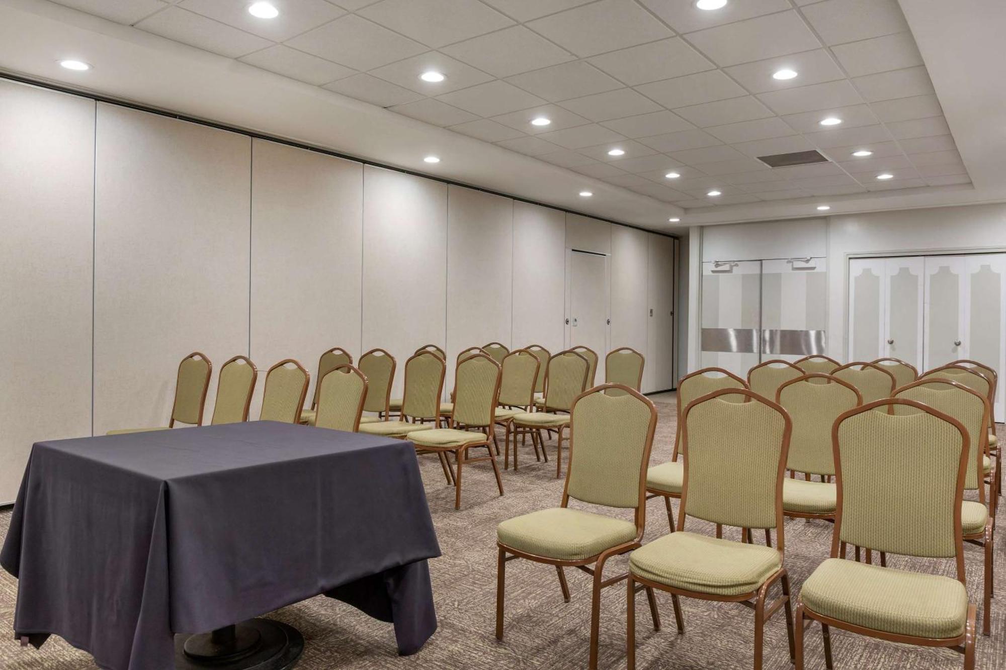 Radisson Hotel Southfield-Detroit Εξωτερικό φωτογραφία